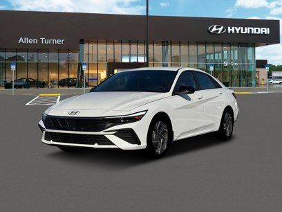 New 2025 Hyundai Elantra SEL