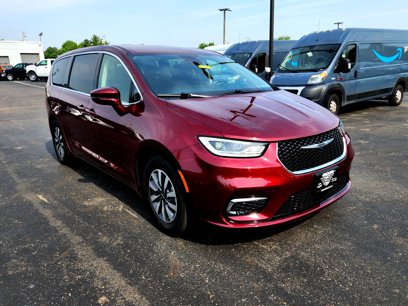 Used 2022 Chrysler Pacifica Touring-L