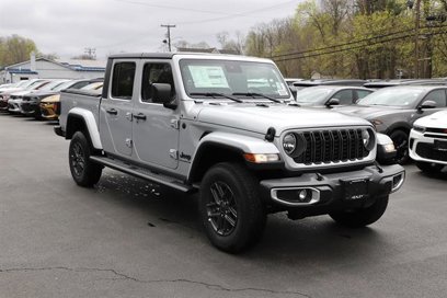 New 2024 Jeep Gladiator Sport