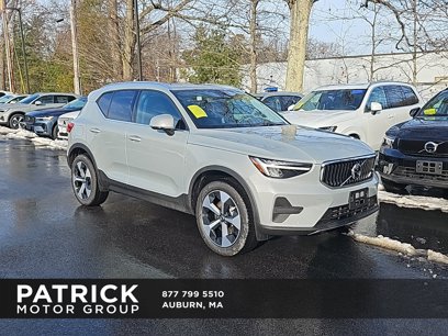 New 2025 Volvo XC40 B5 Core w/ Protection Package Premier