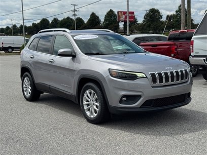 Used 2019 Jeep Cherokee Latitude w/ Popular Appearance Group