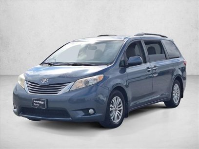 Used 2017 Toyota Sienna XLE