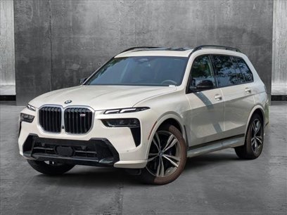 New 2025 BMW X7 M60i w/ Climate Comfort Package
