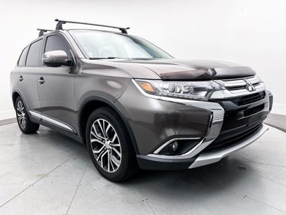 Used 2017 Mitsubishi Outlander SE