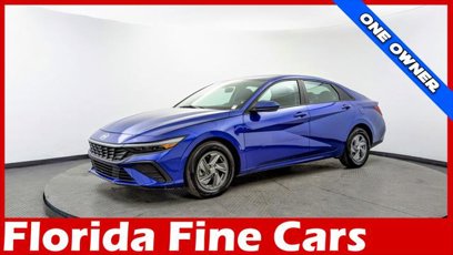 Used 2025 Hyundai Elantra SE