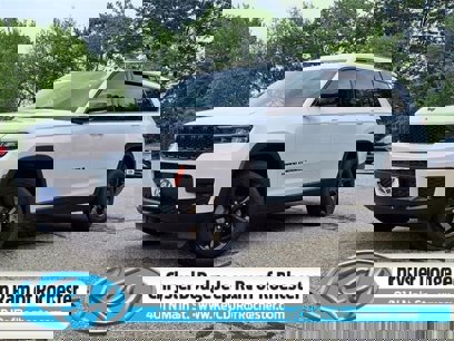 New 2025 Jeep Grand Cherokee L Altitude
