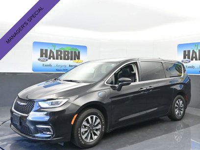 Used 2023 Chrysler Pacifica Touring-L