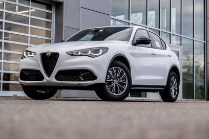 New 2024 Alfa Romeo Stelvio Sprint