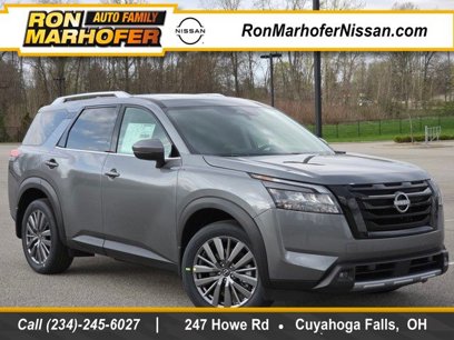 New 2025 Nissan Pathfinder SL w/ SL Premium Package