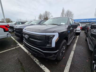 New 2024 Ford F150 Lightning 4x4 SuperCrew