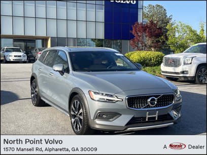 Certified 2022 Volvo V60 T5 Cross Country w/ Lounge Package