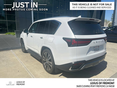 Used 2024 Lexus LX 600 4WD w/ Luxury Package