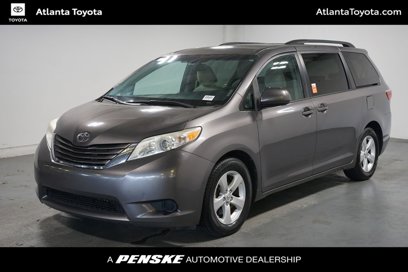 Used 2017 Toyota Sienna XLE