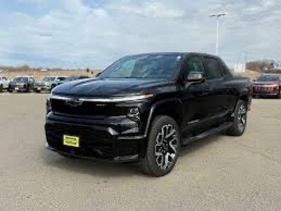 New 2025 Chevrolet Silverado EV LT
