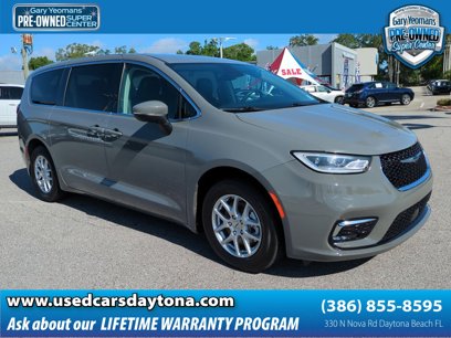 Used 2023 Chrysler Pacifica Touring-L