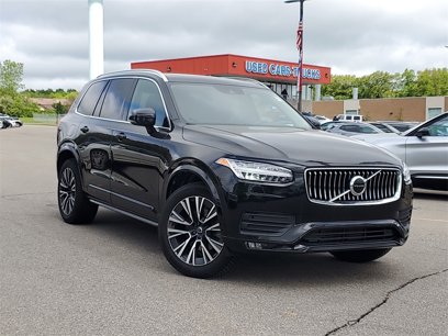Used 2022 Volvo XC90 T5 Momentum w/ Climate Package