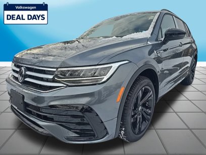 New 2024 Volkswagen Tiguan SE R-Line