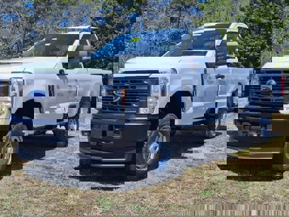 New 2025 Ford F250 XLT w/ Snow Plow Prep Package