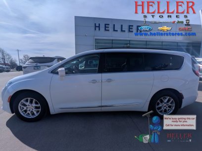 Used 2017 Chrysler Pacifica Touring-L w/ Tire & Wheel Group