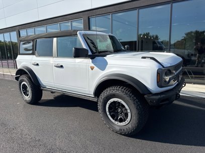 New 2024 Ford Bronco Badlands w/ Sasquatch Package