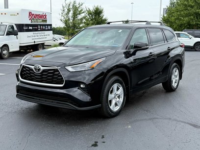 Certified 2022 Toyota Highlander LE
