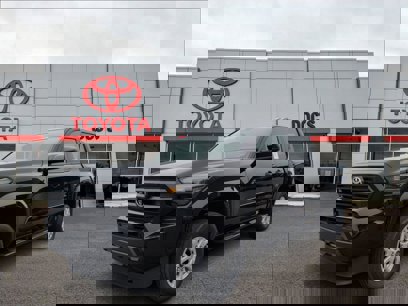 New 2025 Toyota Tacoma SR