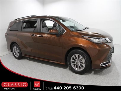 Certified 2023 Toyota Sienna XLE