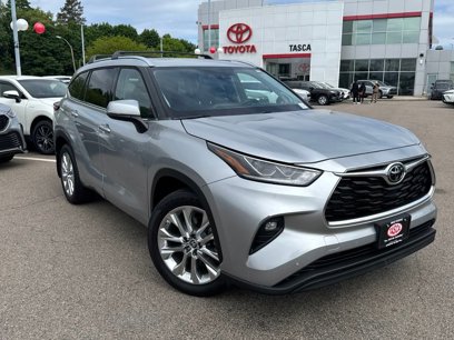 Used 2022 Toyota Highlander Limited