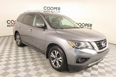 Used 2017 Nissan Pathfinder SV