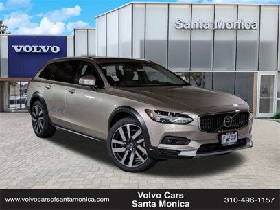 New 2025 Volvo V90 B6 Cross Country Ultra w/ Protection Package Premier