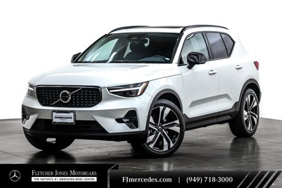 Used 2023 Volvo XC40 B5 Ultimate w/ Climate Package