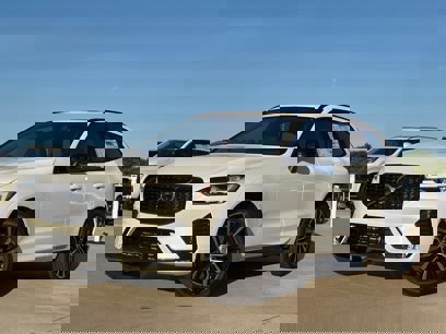 New 2025 Volvo XC60 B5 Plus w/ Protection Package Premier