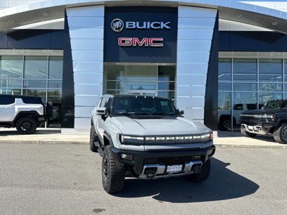 New 2024 GMC Hummer EV 2X w/ Extreme Off-Road Package