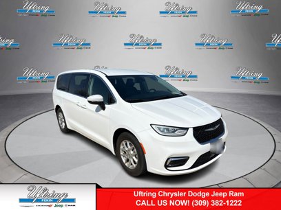 Used 2023 Chrysler Pacifica Touring-L
