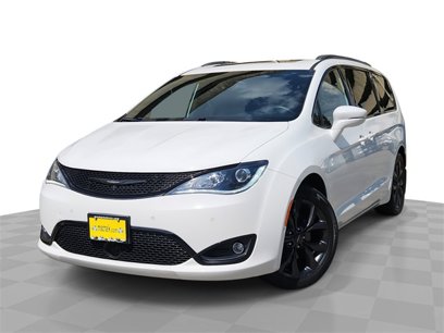 Used 2018 Chrysler Pacifica Limited w/ Advanced Safetytec Group