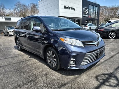 Used 2019 Toyota Sienna XLE