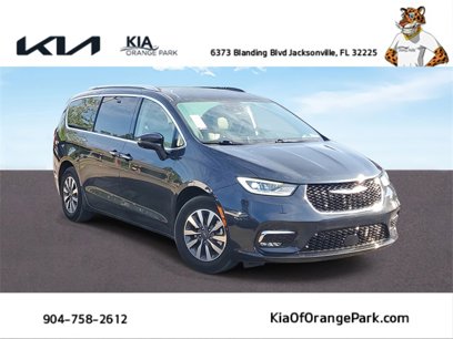Used 2021 Chrysler Pacifica Touring-L