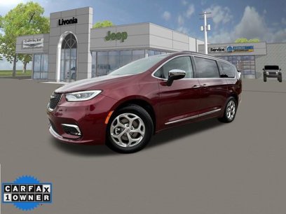 Used 2023 Chrysler Pacifica Limited