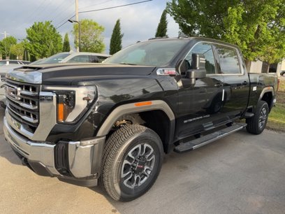 New 2025 GMC Sierra 2500 SLE w/ SLE Convenience Package