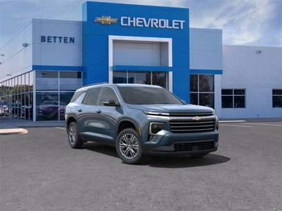 New 2025 Chevrolet Traverse LT w/ LPO, Floor Liner Package