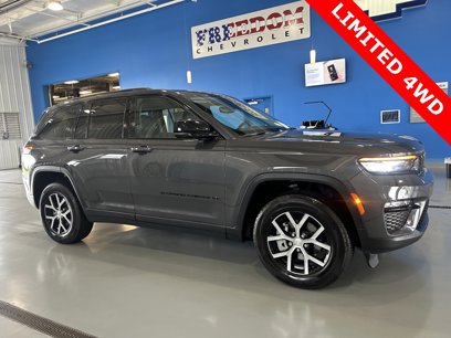 Used 2024 Jeep Grand Cherokee Limited w/ Black Appearance Package