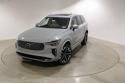 New 2026 Volvo XC90 T8 Ultra