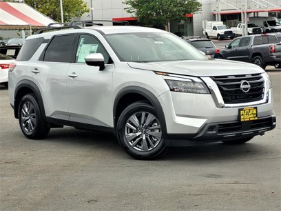 New 2025 Nissan Pathfinder SV