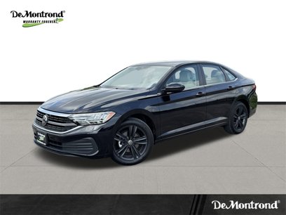 Used 2024 Volkswagen Jetta SE w/ Black Wheel Package