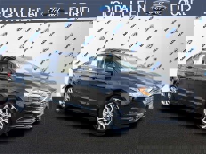 Used 2017 Ford Fusion SE w/ Fusion SE Technology Package
