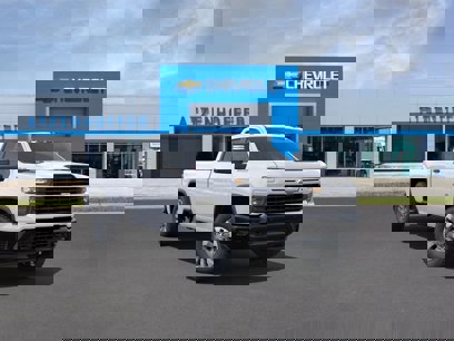 New 2025 Chevrolet Silverado 2500 Custom w/ Custom Value Package
