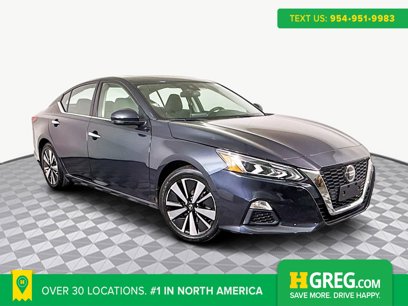 Used 2022 Nissan Altima 2.5 SV w/ SV Premium Package