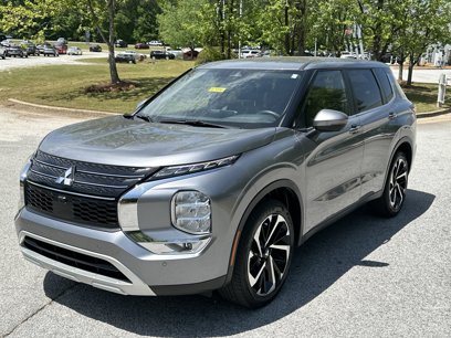 Used 2024 Mitsubishi Outlander SE