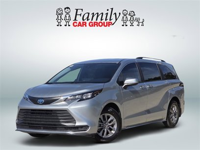 Used 2025 Toyota Sienna LE
