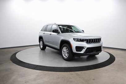 New 2025 Jeep Grand Cherokee Laredo X